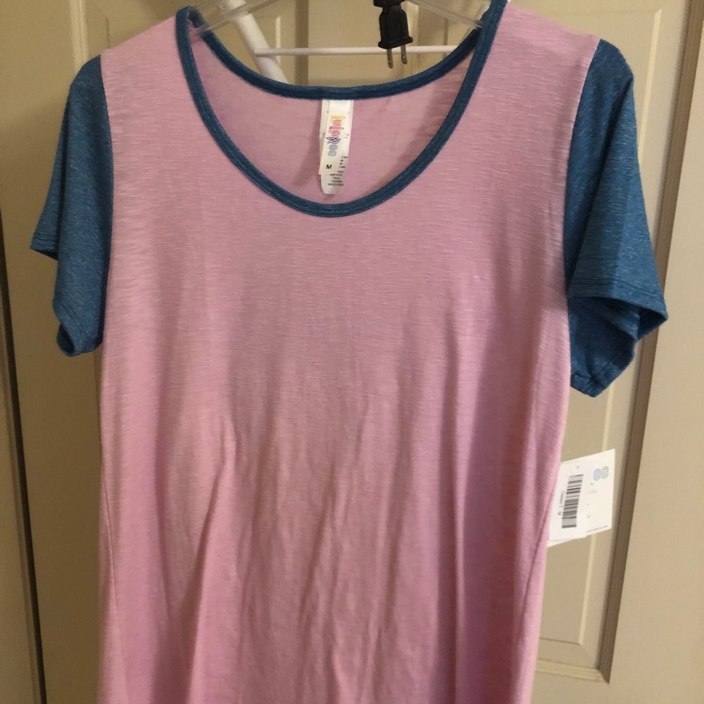 Lularoe Medium Classic Tee